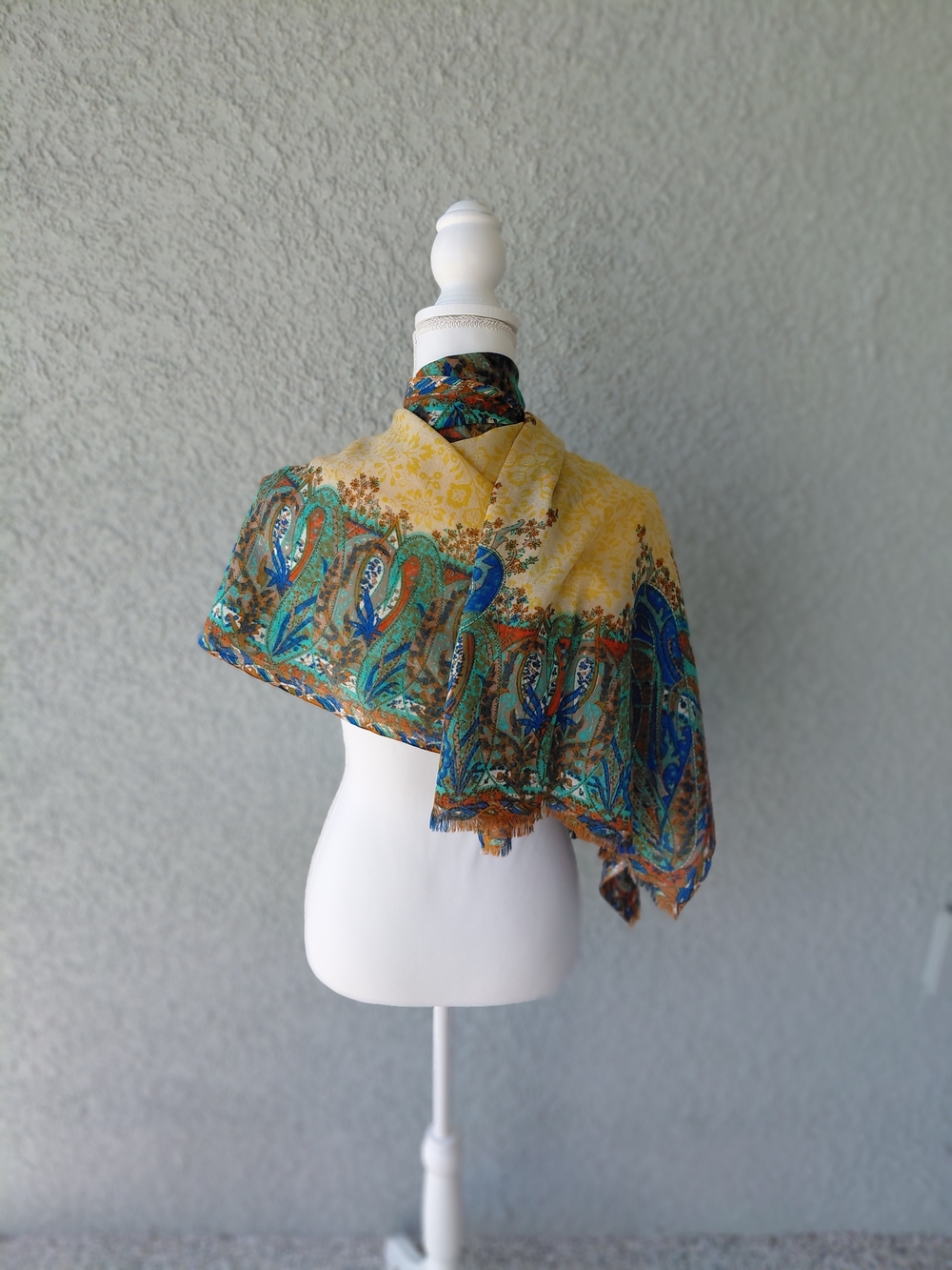 Lucky Brand Wool Boho Paisley Scarf Wrap Yellow Teal Blue Lightweight Fringe - Picture 8 of 9